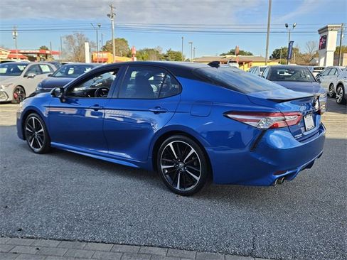 Used 2020 Toyota Camry XSE image 9