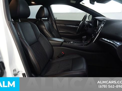 Used 2023 Nissan Maxima SR w/ Sport Mat Group FWD image 19