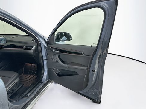 Used 2022 BMW X1 sDrive28i w/ Premium Package image 32