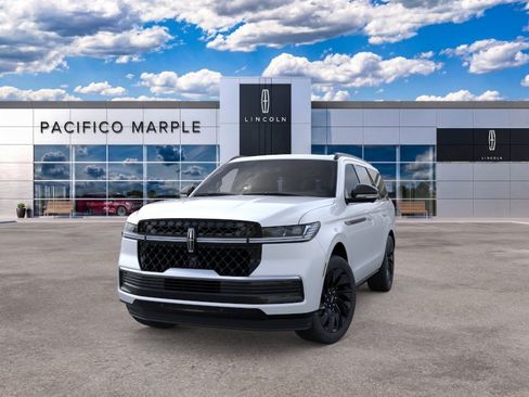 New 2026 Lincoln Navigator Reserve w/ Jet Appearance Package AWD/4WD image 2
