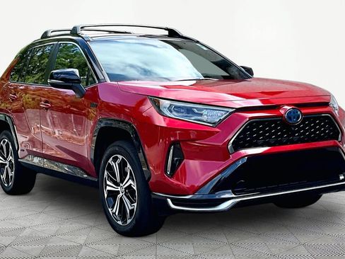 Used 2021 Toyota RAV4 XSE w/ Premium Package AWD/4WD image 3