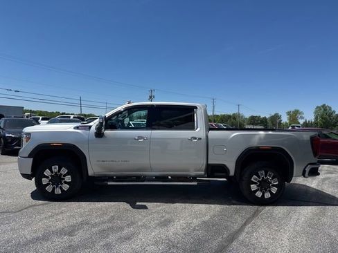 Used 2022 GMC Sierra 3500 Denali w/ Denali Ultimate Package AWD/4WD image 4