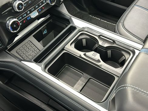 Used 2025 Ford F250 Platinum w/ FX4 Off-Road Package image 26