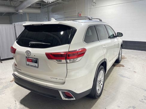 Used 2018 Toyota Highlander Limited AWD/4WD image 26