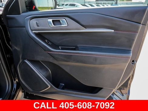 Used 2025 Ford Explorer ST-Line w/ ST-Line Street Pack AWD/4WD image 22