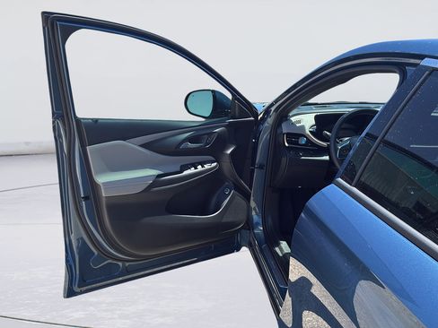 Used 2025 Buick Envista Avenir FWD image 20