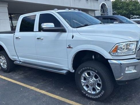 Used 2016 RAM 2500 Laramie AWD/4WD image 4