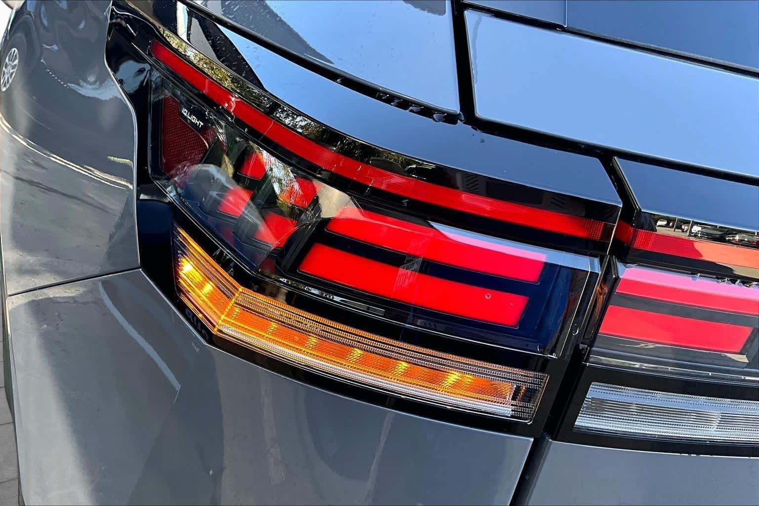 New 2027 Volkswagen Atlas SE FWD image 14