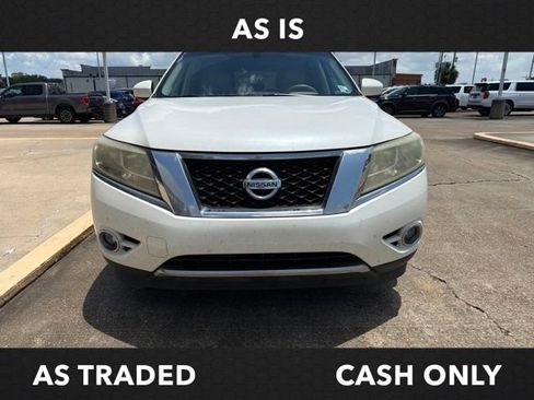 Used 2015 Nissan Pathfinder Platinum FWD image 2