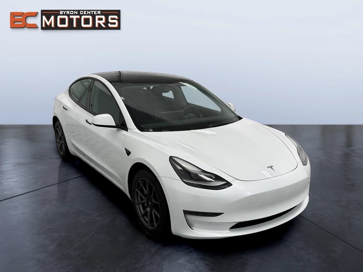 Used 2023 Tesla Model 3 Standard Range RWD image 7