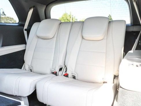 New 2025 Mercedes-Benz GLS 580 4MATIC image 21