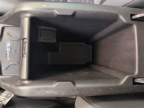 Used 2019 Chevrolet Colorado Z71 AWD/4WD image 26