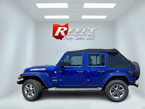 Used 2018 Jeep Wrangler Unlimited Sahara w/ Cold Weather Group AWD/4WD image 13
