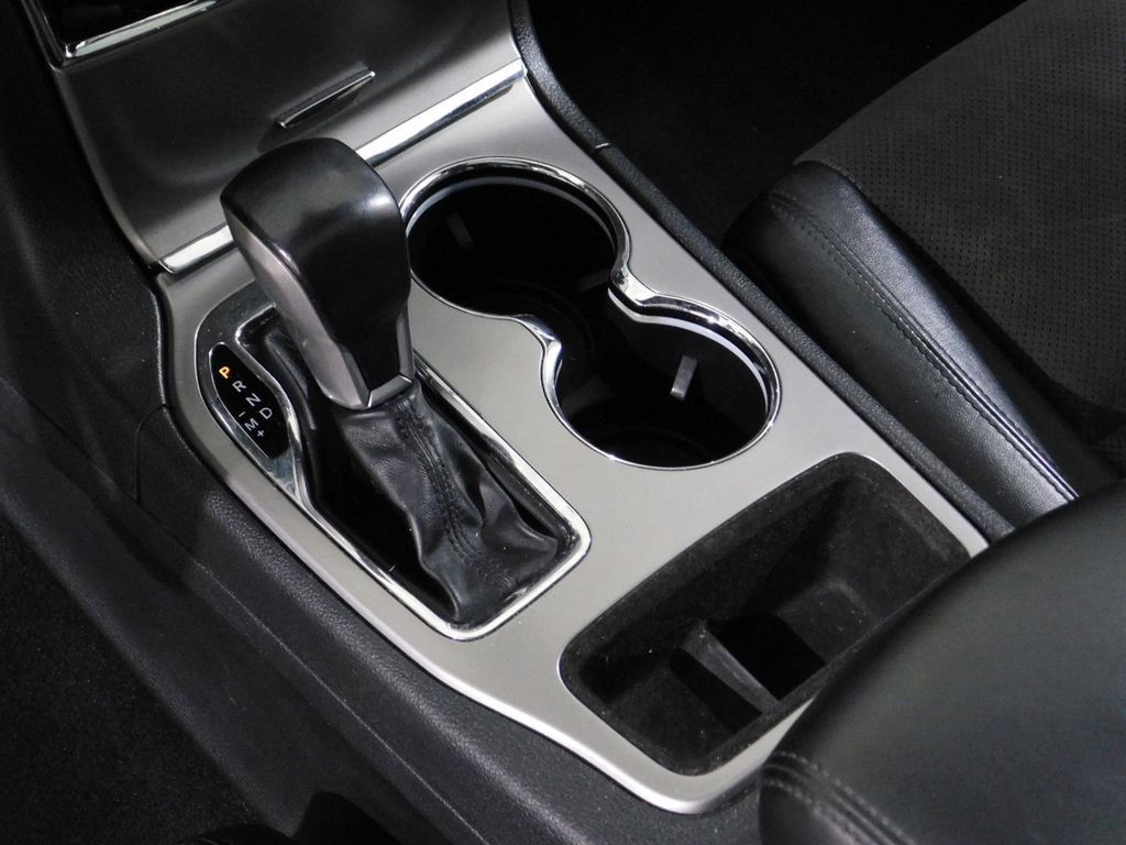Used 2020 Jeep Grand Cherokee Altitude AWD/4WD image 54