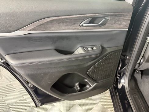 Used 2024 Jeep Grand Cherokee Limited image 28