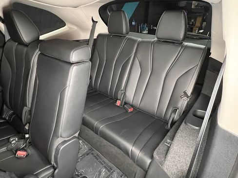 Used 2023 Acura MDX Technology image 17
