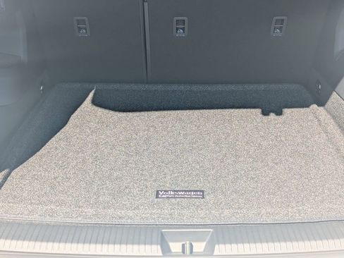 New 2026 Volkswagen Tiguan SE AWD/4WD image 33