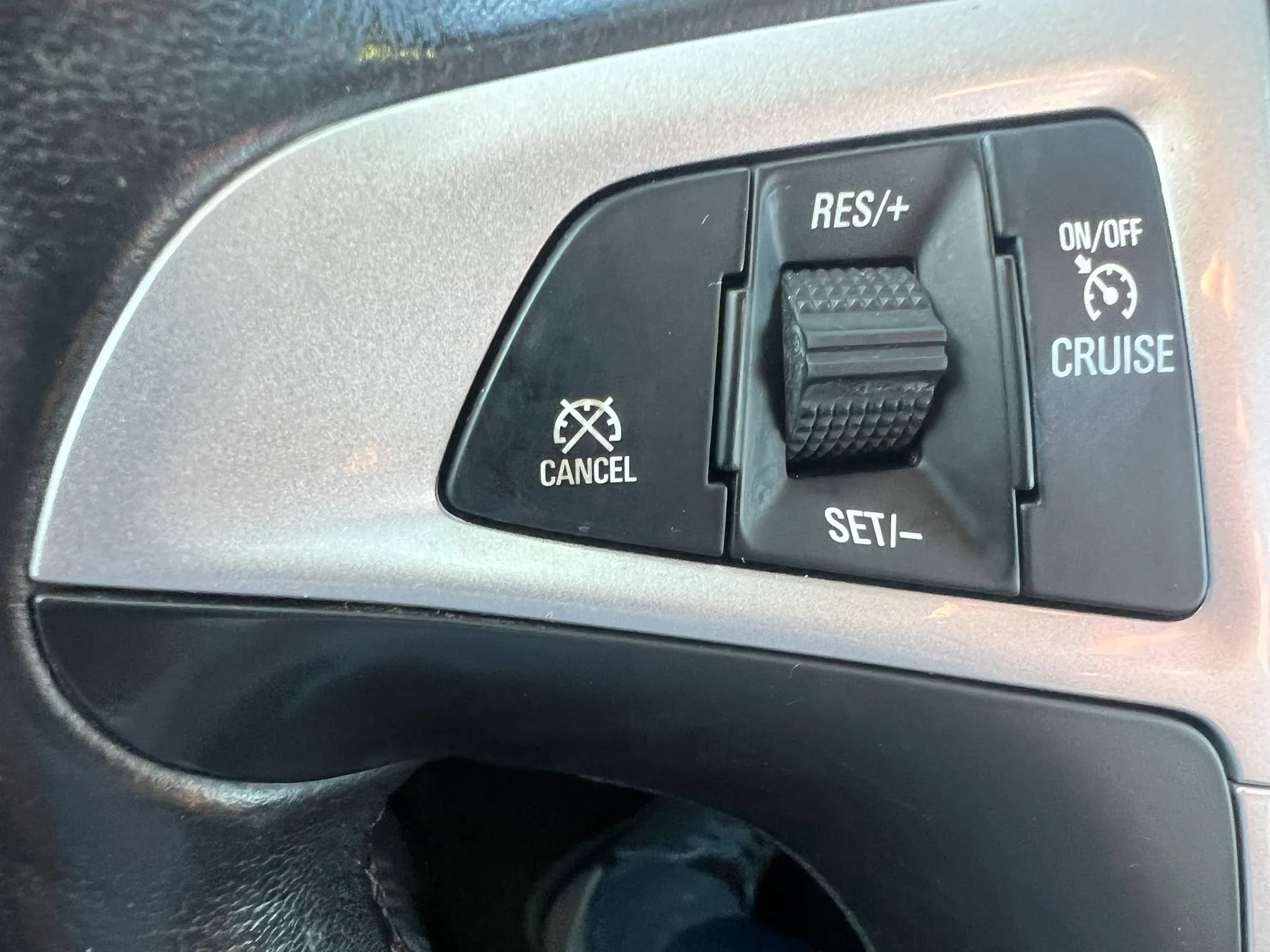 Used 2017 Chevrolet Equinox LT w/ Convenience Package FWD image 38