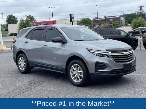 Used 2024 Chevrolet Equinox LS w/ LS Convenience Package AWD/4WD image 2