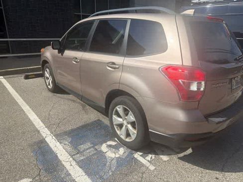 Used 2016 Subaru Forester 2.5i Premium w/ All-Weather Package AWD/4WD image 5