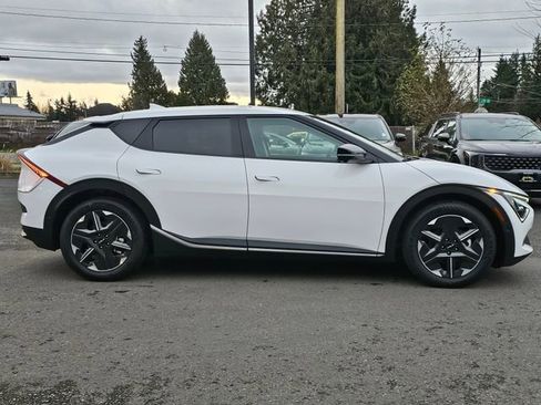 New 2025 Kia EV6 Light w/ Light LR Technology Package image 6