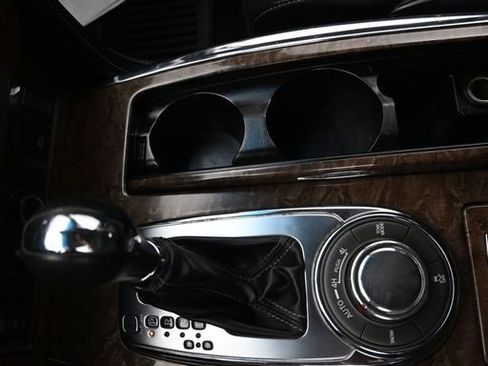 Used 2016 INFINITI QX80 4WD w/ Driver's Assistance Package image 17