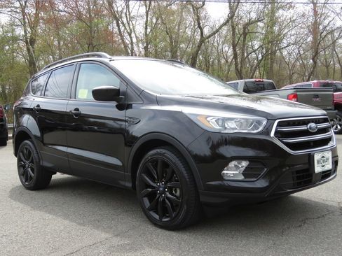 Used 2018 Ford Escape SEL w/ Ford Safe & Smart Package AWD/4WD image 3