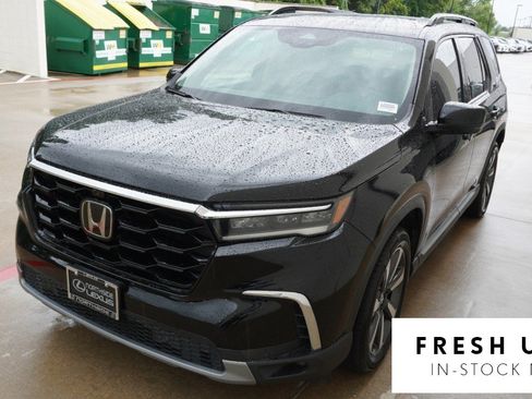 Used 2023 Honda Pilot Elite image 1