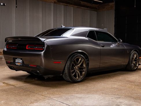Used 2021 Dodge Challenger SRT Hellcat image 9
