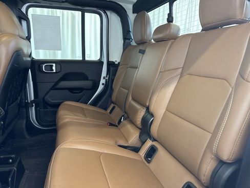 Used 2023 Jeep Gladiator Rubicon image 39