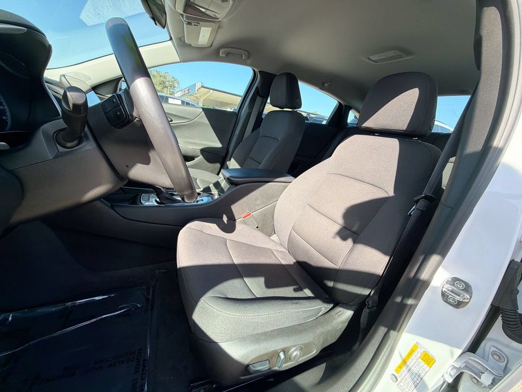 Used 2022 Chevrolet Malibu RS FWD image 16