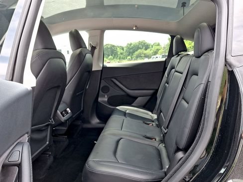 Used 2023 Tesla Model Y Performance AWD/4WD image 19