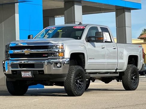 Used 2016 Chevrolet Silverado 2500 LT w/ LT Convenience Package image 10
