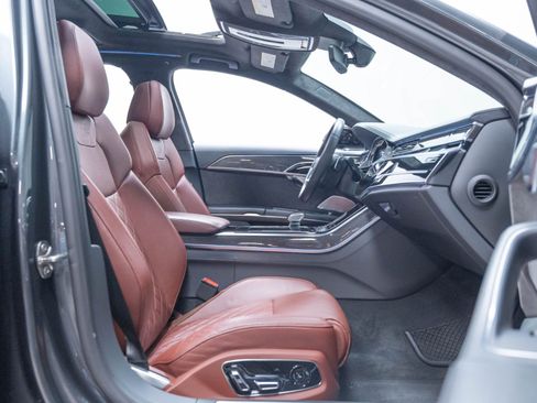 Used 2020 Audi S8 L AWD/4WD image 28