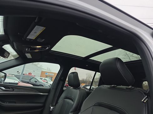 New 2025 Jeep Grand Cherokee Limited image 4