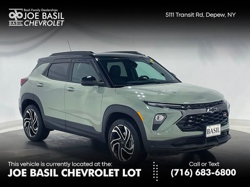 Used 2024 Chevrolet TrailBlazer RS w/ Driver Confidence Package image 1