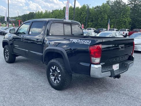 Used 2016 Toyota Tacoma TRD Off-Road w/ Towing Package AWD/4WD image 4