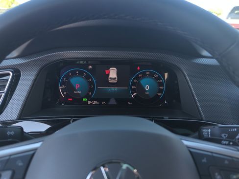 New 2026 Volkswagen Atlas Cross Sport SEL Premium R-Line image 10