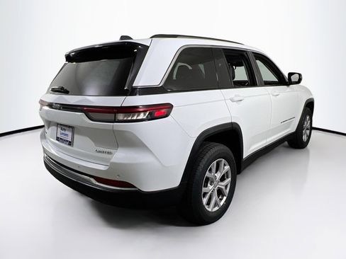 Used 2022 Jeep Grand Cherokee Limited image 5