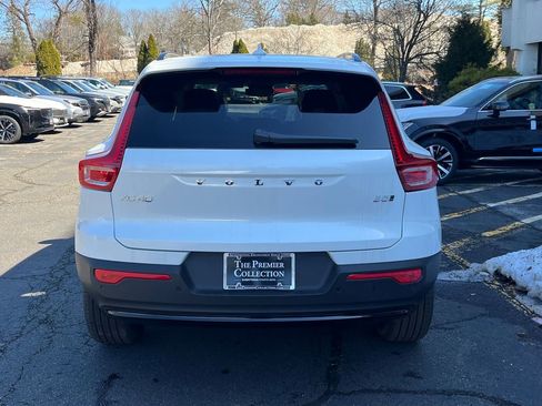 New 2026 Volvo XC40 B5 Ultra AWD/4WD image 3