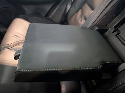 Used 2023 Volvo XC60 B5 Ultimate w/ Climate Package image 22