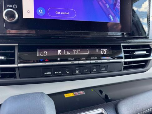 Used 2025 Toyota Sienna LE w/ LE Plus Package AWD/4WD image 22