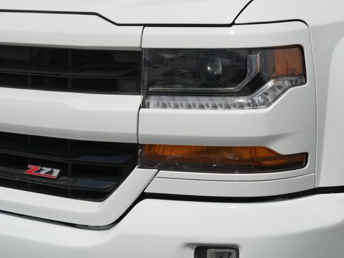 Used 2019 Chevrolet Silverado 1500 LT w/ All Star Edition AWD/4WD image 16