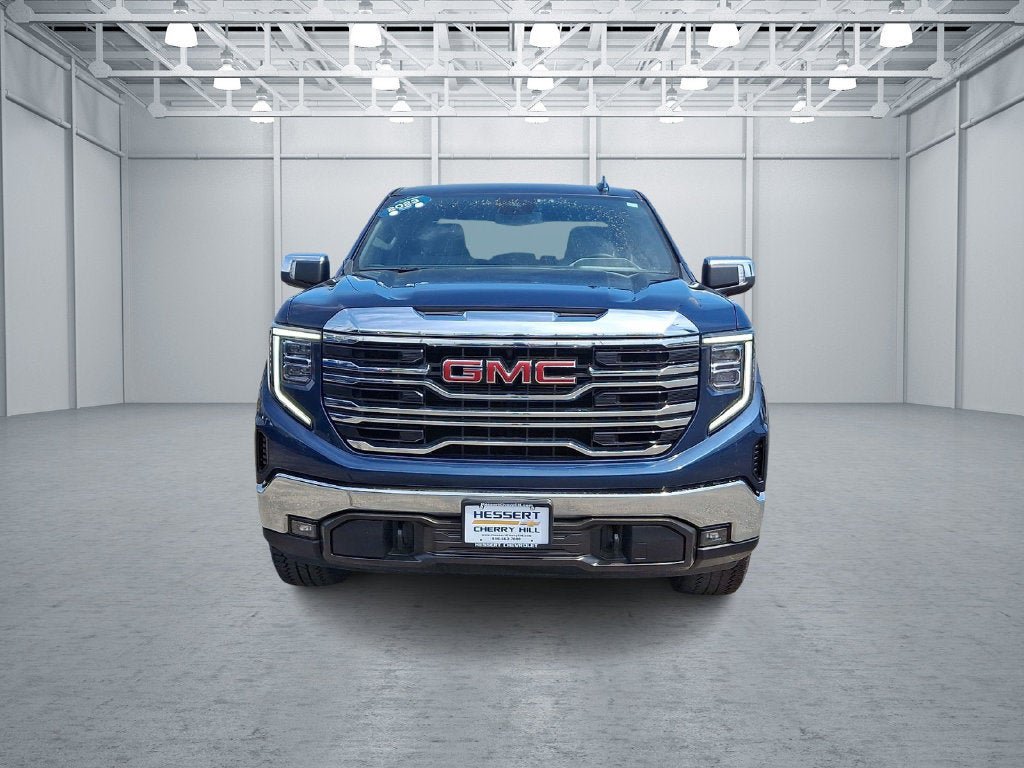 Certified 2023 GMC Sierra 1500 SLT w/ SLT Premium Package AWD/4WD image 3