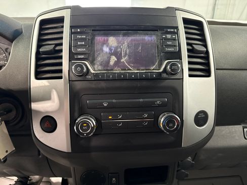 Used 2016 Nissan Frontier SV RWD image 22