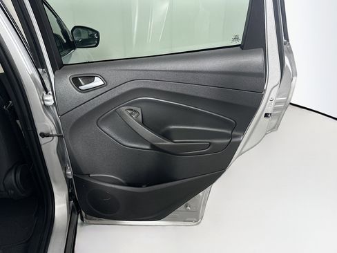 Used 2017 Ford Escape SE image 27