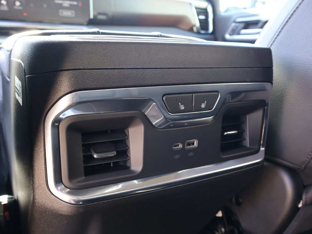Certified 2026 GMC Sierra 2500 Denali w/ Denali Reserve Package AWD/4WD image 12