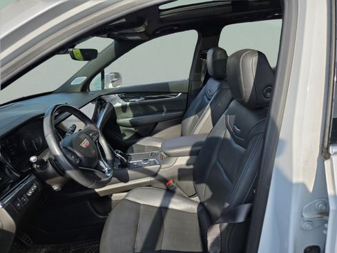 Used 2020 Cadillac XT6 Premium Luxury FWD image 12