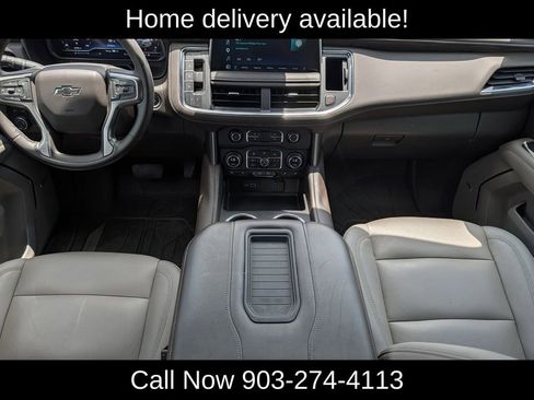 Used 2023 Chevrolet Suburban Z71 w/ Luxury Package AWD/4WD image 12