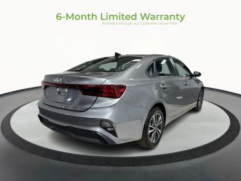 Used 2024 Kia Forte LXS image 7